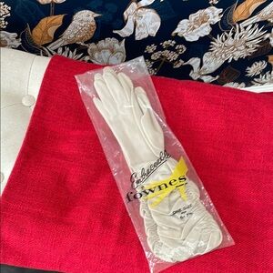 Elegant Embraceable by Fownes Cream Gloves for Formal Occasions